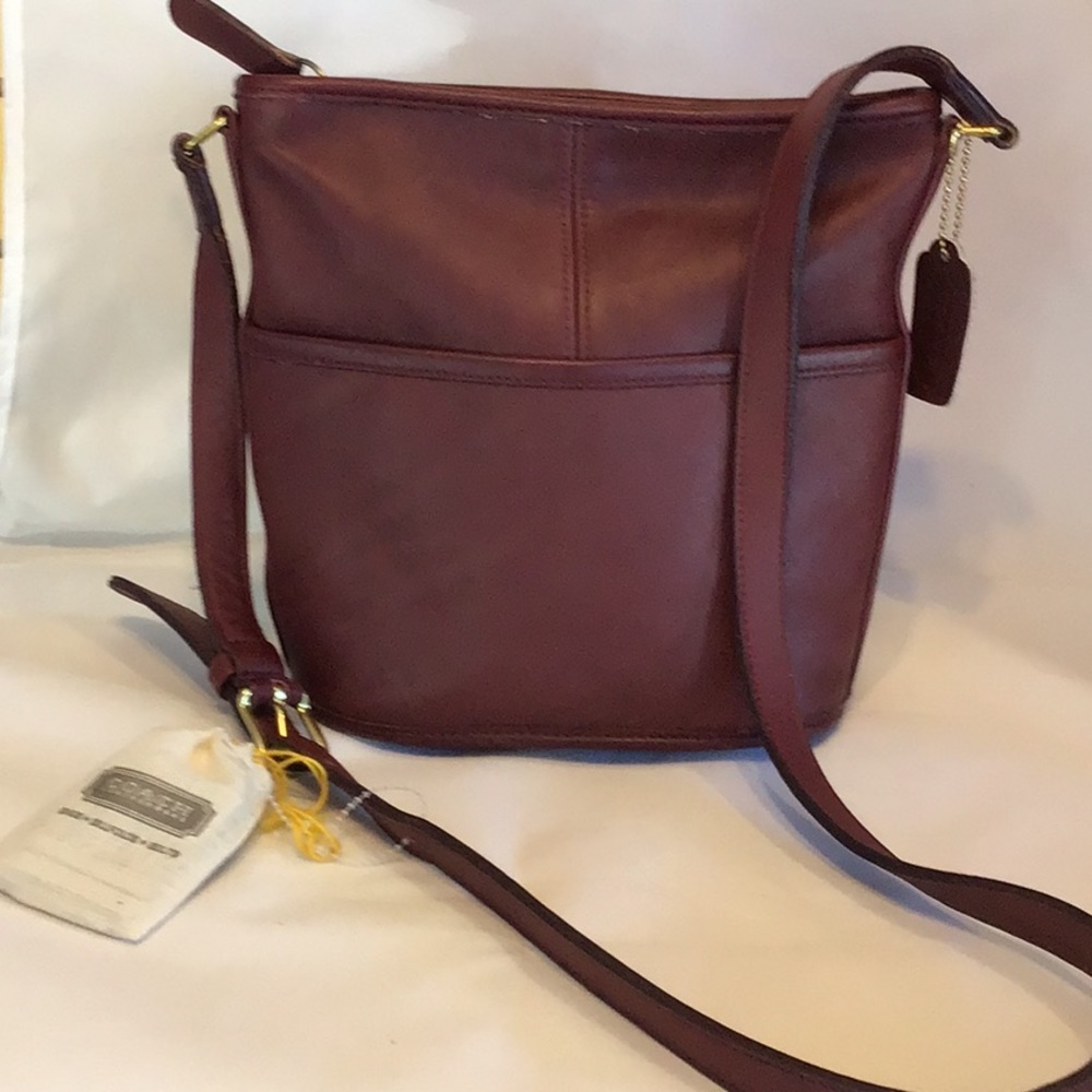 RARE!! Vintage Coach crossbody leather purse